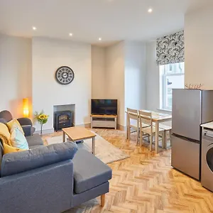 Apartment Host & - 2 Maritime, Scarborough